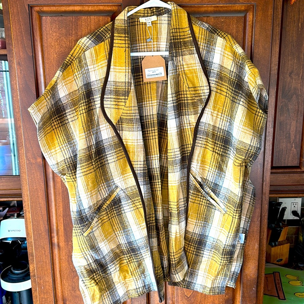 NWT S/M Kori poncho